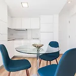 Perfect Cool With Terrace דירה *