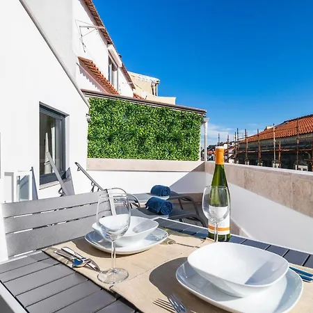 Perfect 1 Bed In Chiado With Terrace And Aircon * Lisboa